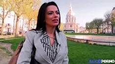 دفعت Cosmina مقابل ليلة ساخنة من الجنس