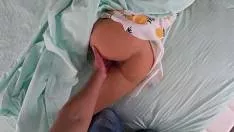 إنها نائمة وهو يداعب بوسها الجميلة
