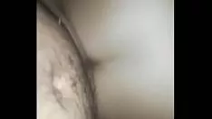 الأصدقاء الذين يشتركون في نفس ديك الملاعين