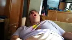 الدهنية استغل من قبل رجلها قرنية